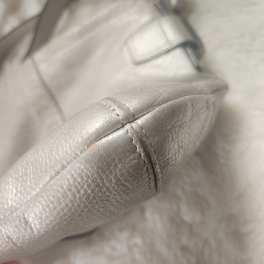 Coach Chain Duffle Crossbody Metallic Silver Pebbled Leather - Picture 6 of 14